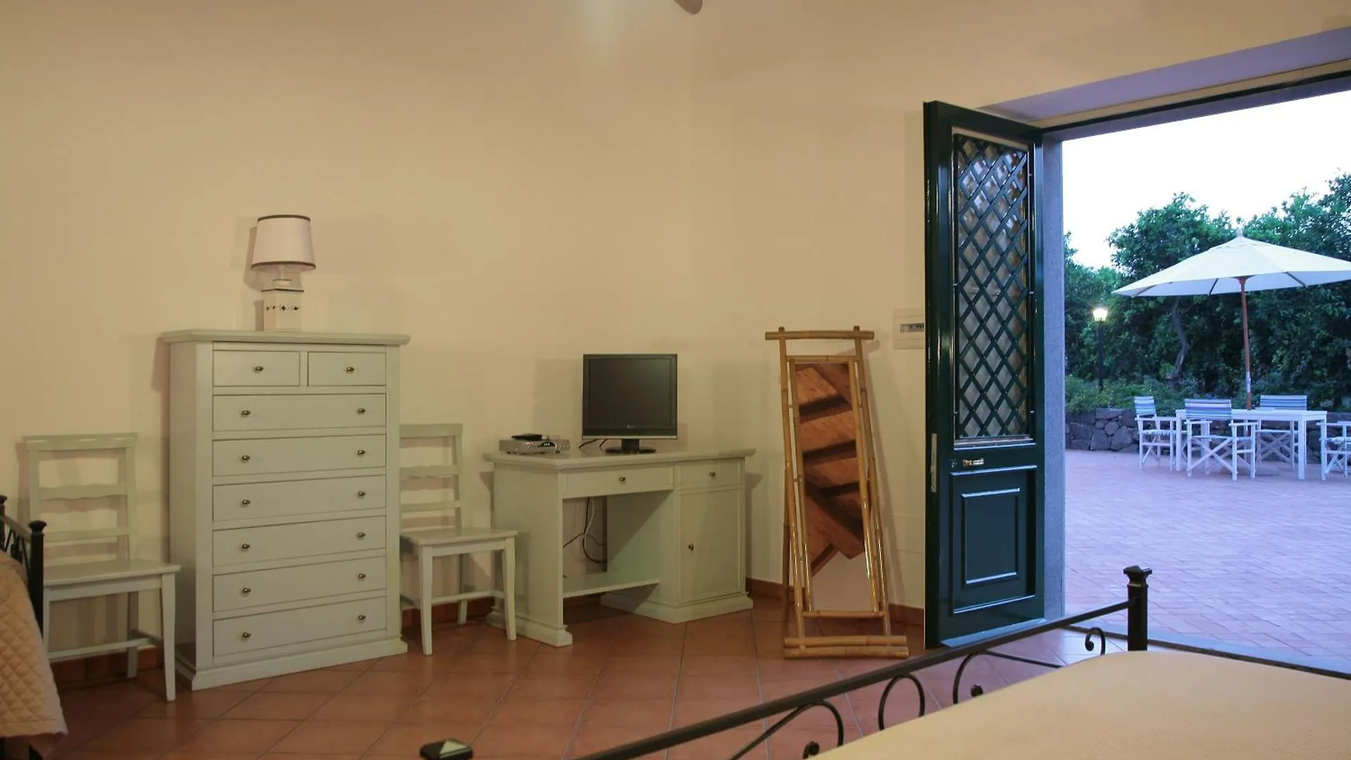 Lumia Villa Riposto Farm stay